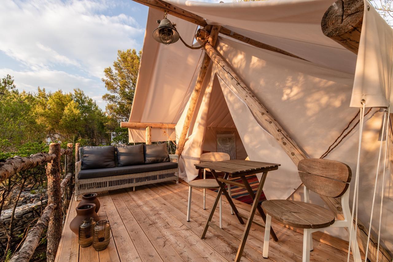 Plage Cachee - Glamping วรอสกา ภายนอก รูปภาพ