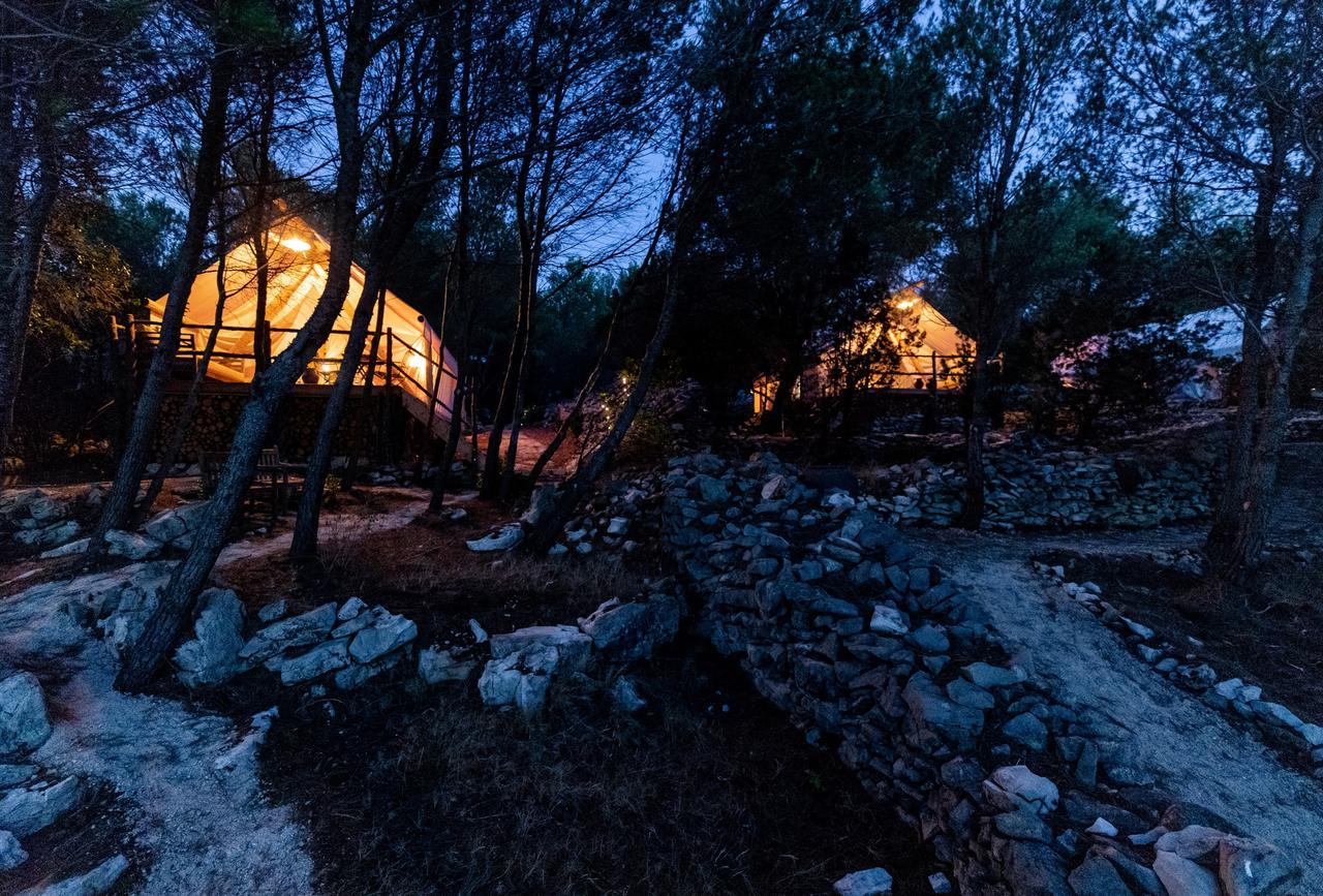Plage Cachee - Glamping วรอสกา ภายนอก รูปภาพ