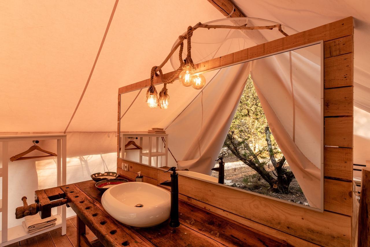 Plage Cachee - Glamping วรอสกา ภายนอก รูปภาพ