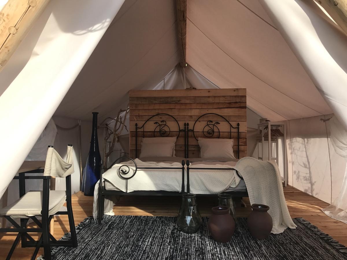 Plage Cachee - Glamping วรอสกา ภายนอก รูปภาพ