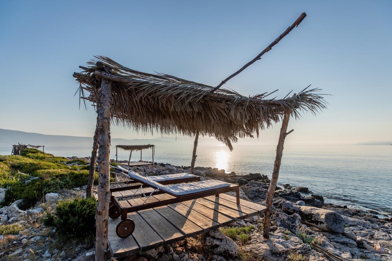 Plage Cachee - Glamping วรอสกา ภายนอก รูปภาพ